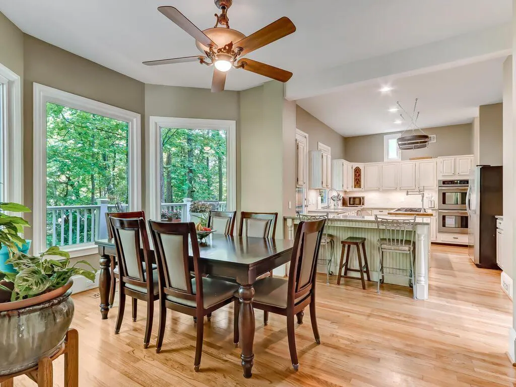 1895 Redbourne Drive, Sandy Springs, Georgia 30350, 4 Bedrooms Bedrooms, ,3 BathroomsBathrooms,Residential,Sold,1895 Redbourne Drive,6884592