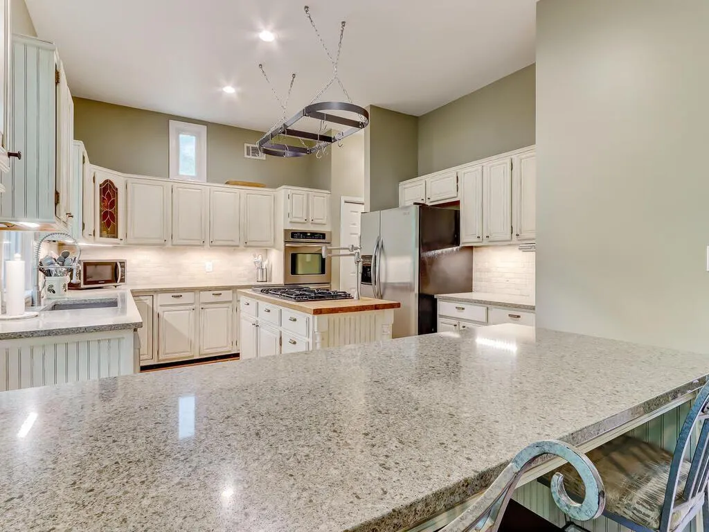 1895 Redbourne Drive, Sandy Springs, Georgia 30350, 4 Bedrooms Bedrooms, ,3 BathroomsBathrooms,Residential,Sold,1895 Redbourne Drive,6884592