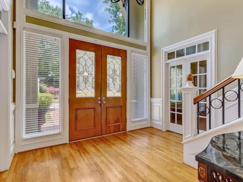 1895 Redbourne Drive, Sandy Springs, Georgia 30350, 4 Bedrooms Bedrooms, ,3 BathroomsBathrooms,Residential,Sold,1895 Redbourne Drive,6884592