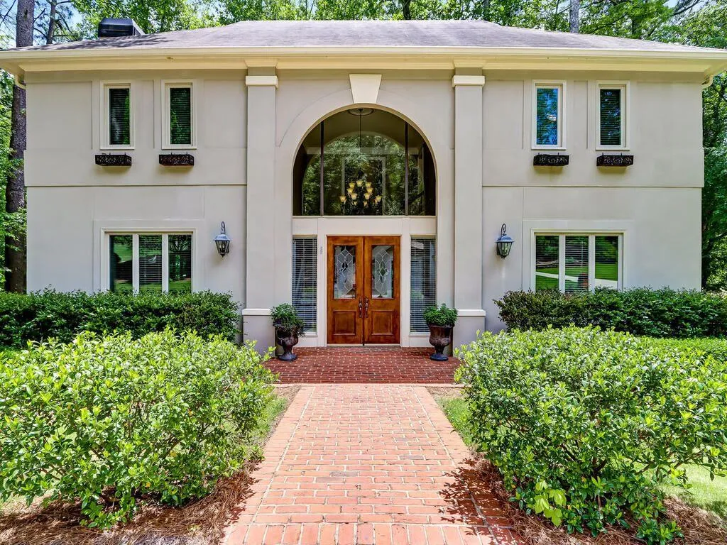 1895 Redbourne Drive, Sandy Springs, Georgia 30350, 4 Bedrooms Bedrooms, ,3 BathroomsBathrooms,Residential,Sold,1895 Redbourne Drive,6884592