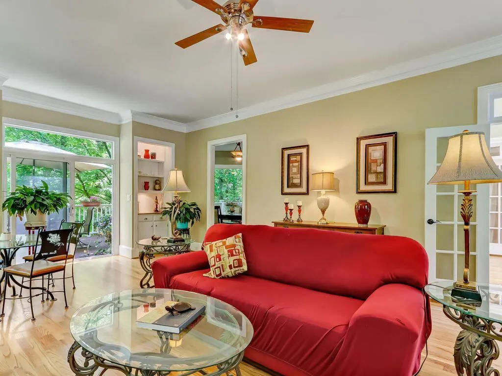 1895 Redbourne Drive, Sandy Springs, Georgia 30350, 4 Bedrooms Bedrooms, ,3 BathroomsBathrooms,Residential,Sold,1895 Redbourne Drive,6884592