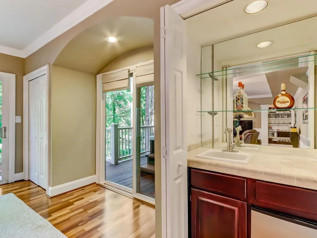 1895 Redbourne Drive, Sandy Springs, Georgia 30350, 4 Bedrooms Bedrooms, ,3 BathroomsBathrooms,Residential,Sold,1895 Redbourne Drive,6884592