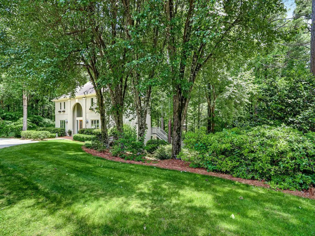 1895 Redbourne Drive, Sandy Springs, Georgia 30350, 4 Bedrooms Bedrooms, ,3 BathroomsBathrooms,Residential,Sold,1895 Redbourne Drive,6884592