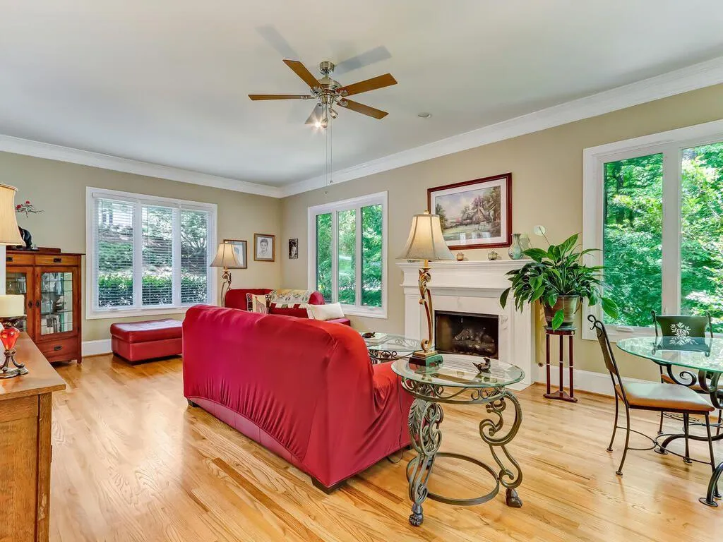 1895 Redbourne Drive, Sandy Springs, Georgia 30350, 4 Bedrooms Bedrooms, ,3 BathroomsBathrooms,Residential,Sold,1895 Redbourne Drive,6884592
