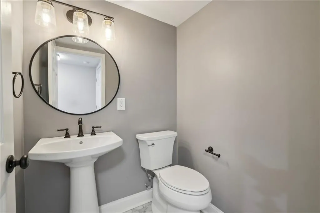 280 Seamarsh Court, Atlanta, Georgia 30328, 4 Bedrooms Bedrooms, ,3 BathroomsBathrooms,Residential,Sold,280 Seamarsh Court,7545072