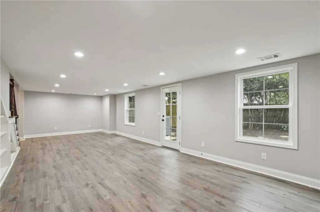 280 Seamarsh Court, Atlanta, Georgia 30328, 4 Bedrooms Bedrooms, ,3 BathroomsBathrooms,Residential,Sold,280 Seamarsh Court,7545072