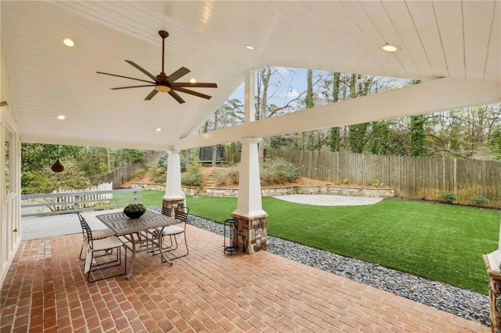 280 Seamarsh Court, Atlanta, Georgia 30328, 4 Bedrooms Bedrooms, ,3 BathroomsBathrooms,Residential,Sold,280 Seamarsh Court,7545072