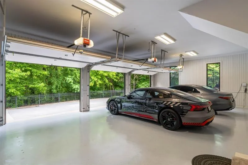 1430 N Harris Ridge, Atlanta, Georgia 30327, 7 Bedrooms Bedrooms, ,7 BathroomsBathrooms,Residential,For Sale,1430 N Harris Ridge,7676132