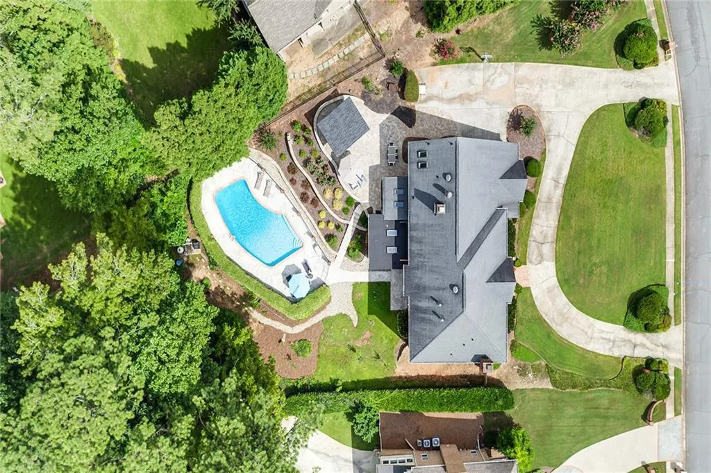 5600 Errol Place, Atlanta, Georgia 30327, 5 Bedrooms Bedrooms, ,4 BathroomsBathrooms,Residential,Sold,5600 Errol Place,6938063