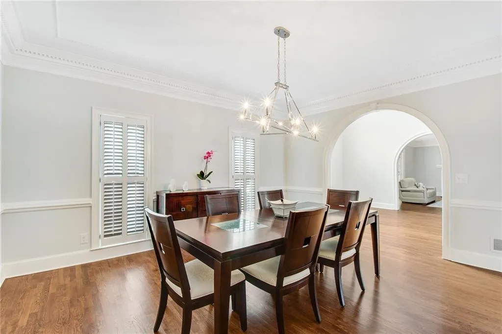 5600 Errol Place, Atlanta, Georgia 30327, 5 Bedrooms Bedrooms, ,4 BathroomsBathrooms,Residential,Sold,5600 Errol Place,6938063