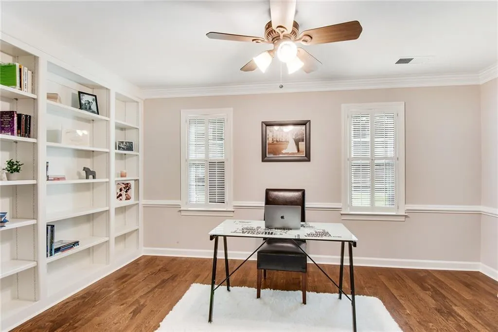 5600 Errol Place, Atlanta, Georgia 30327, 5 Bedrooms Bedrooms, ,4 BathroomsBathrooms,Residential,Sold,5600 Errol Place,6938063