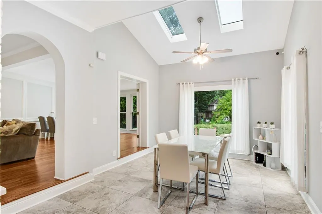 5600 Errol Place, Atlanta, Georgia 30327, 5 Bedrooms Bedrooms, ,4 BathroomsBathrooms,Residential,Sold,5600 Errol Place,6938063