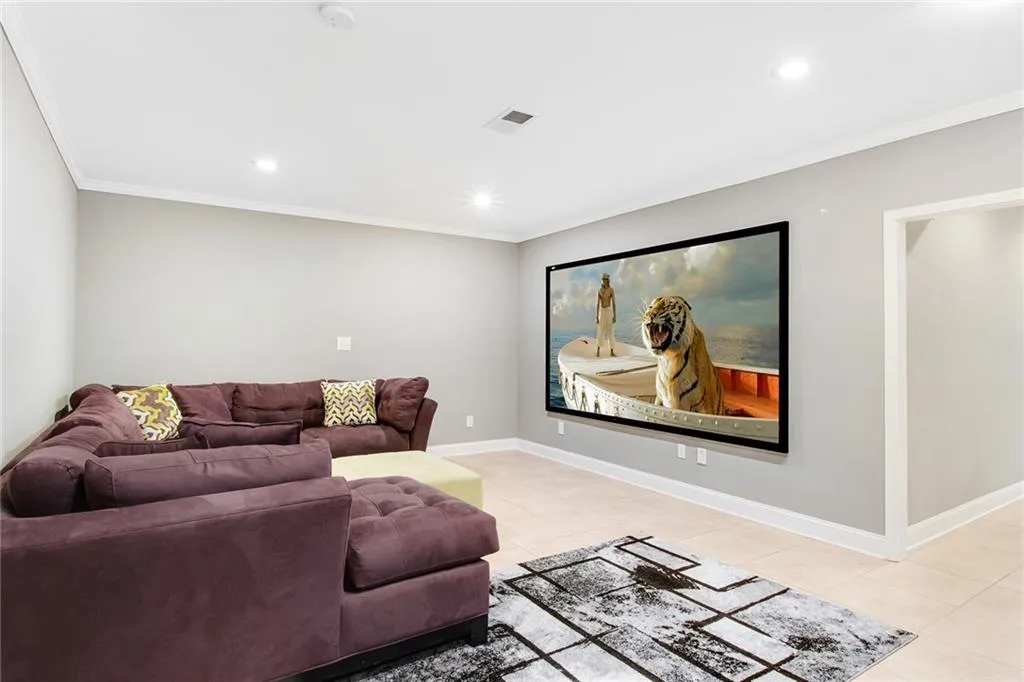 5600 Errol Place, Atlanta, Georgia 30327, 5 Bedrooms Bedrooms, ,4 BathroomsBathrooms,Residential,Sold,5600 Errol Place,6938063