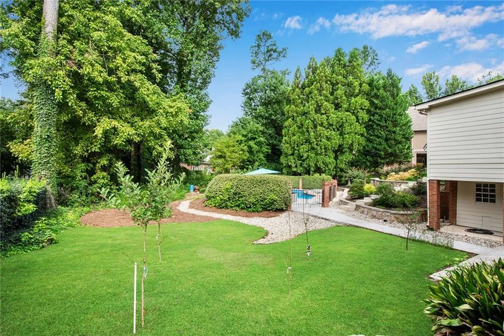 5600 Errol Place, Atlanta, Georgia 30327, 5 Bedrooms Bedrooms, ,4 BathroomsBathrooms,Residential,Sold,5600 Errol Place,6938063