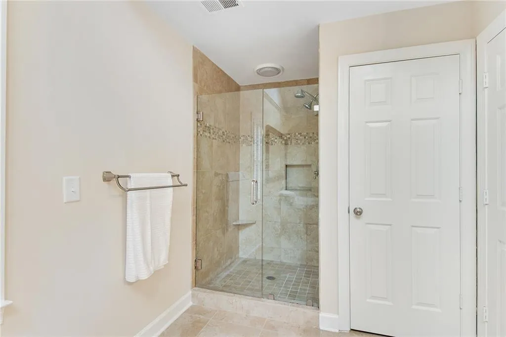 5600 Errol Place, Atlanta, Georgia 30327, 5 Bedrooms Bedrooms, ,4 BathroomsBathrooms,Residential,Sold,5600 Errol Place,6938063