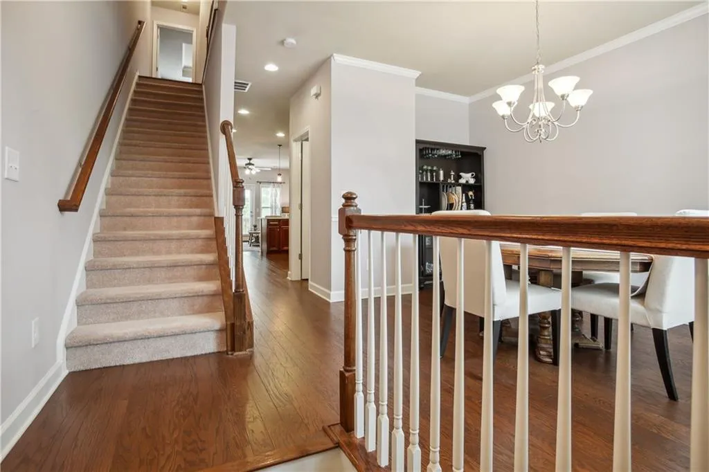 7245 Highland Bluff, Sandy Springs, Georgia 30328, 3 Bedrooms Bedrooms, ,3 BathroomsBathrooms,Residential,Sold,7245 Highland Bluff,7203646