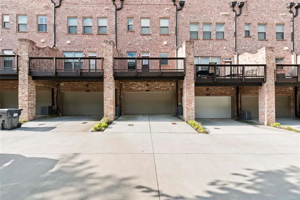 60 Yorkshire, Atlanta, Georgia 30328, 3 Bedrooms Bedrooms, ,3 BathroomsBathrooms,Residential,Sold,60 Yorkshire,6995503