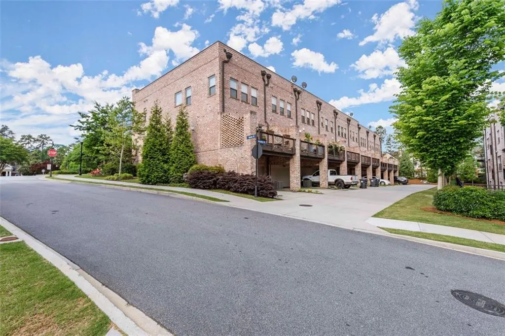 60 Yorkshire, Atlanta, Georgia 30328, 3 Bedrooms Bedrooms, ,3 BathroomsBathrooms,Residential,Sold,60 Yorkshire,6995503