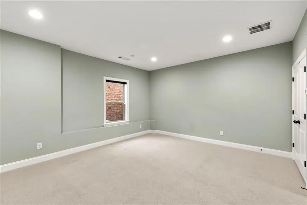 60 Yorkshire, Atlanta, Georgia 30328, 3 Bedrooms Bedrooms, ,3 BathroomsBathrooms,Residential,Sold,60 Yorkshire,6995503