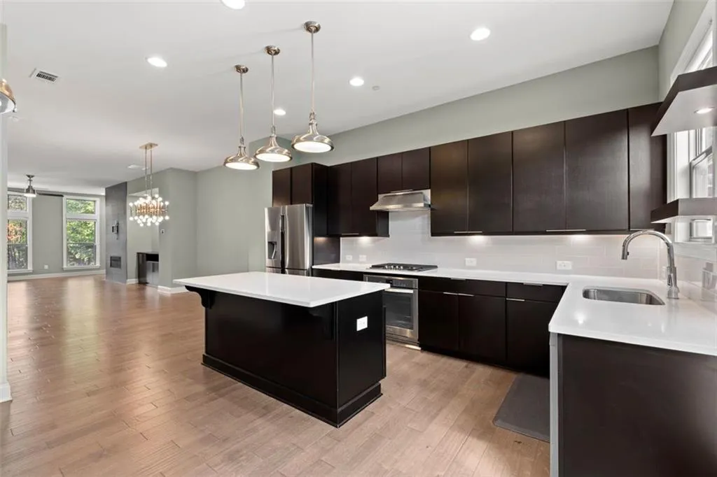 60 Yorkshire, Atlanta, Georgia 30328, 3 Bedrooms Bedrooms, ,3 BathroomsBathrooms,Residential,Sold,60 Yorkshire,6995503