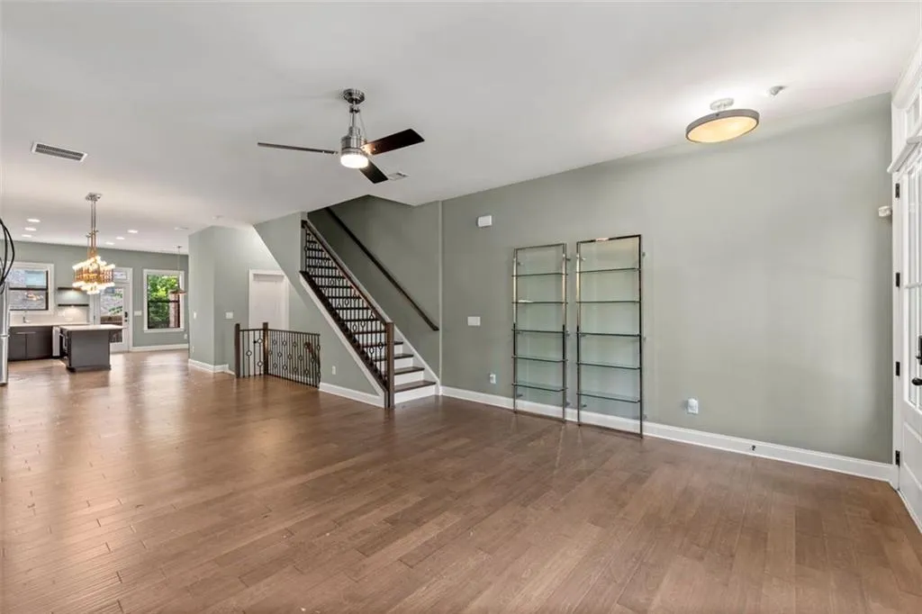 60 Yorkshire, Atlanta, Georgia 30328, 3 Bedrooms Bedrooms, ,3 BathroomsBathrooms,Residential,Sold,60 Yorkshire,6995503