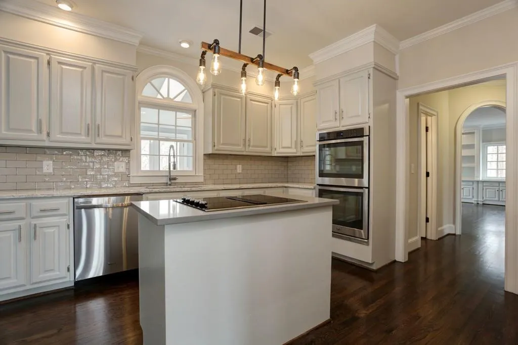 2995 Coles Way, Sandy Springs, Georgia 30350, 5 Bedrooms Bedrooms, ,4 BathroomsBathrooms,Residential,Sold,2995 Coles Way,5822749