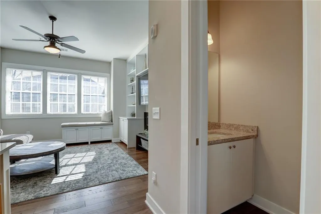 6719 Cadence Boulevard Unit 33, Sandy Springs, Georgia 30328, 1 Bedroom Bedrooms, ,2 BathroomsBathrooms,Residential,Sold,6719 Cadence Boulevard Unit 33,6817676