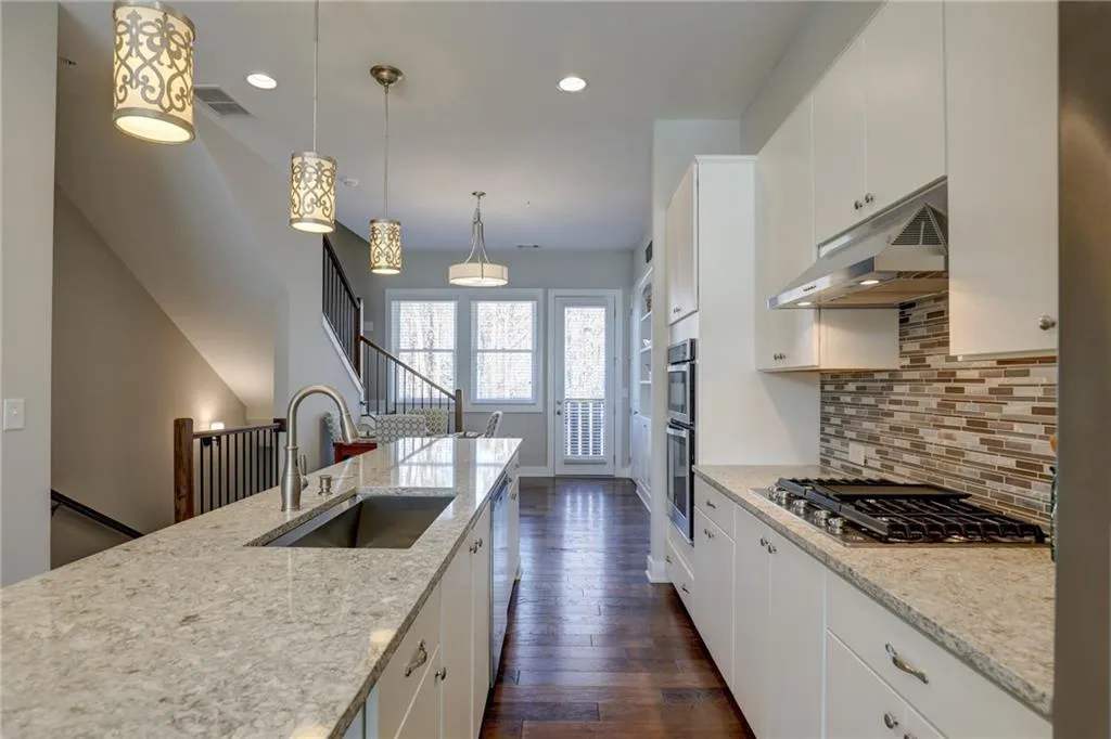 6719 Cadence Boulevard Unit 33, Sandy Springs, Georgia 30328, 1 Bedroom Bedrooms, ,2 BathroomsBathrooms,Residential,Sold,6719 Cadence Boulevard Unit 33,6817676