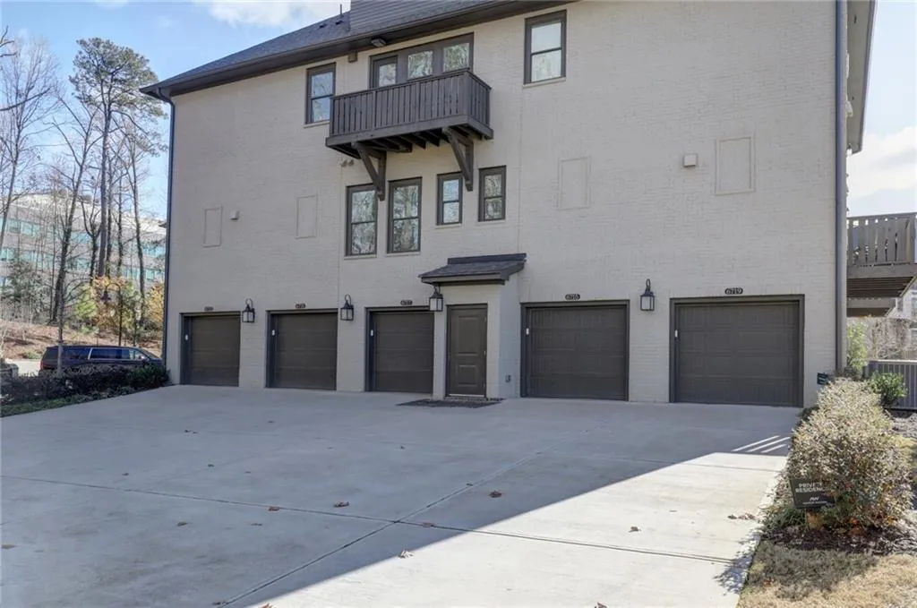 6719 Cadence Boulevard Unit 33, Sandy Springs, Georgia 30328, 1 Bedroom Bedrooms, ,2 BathroomsBathrooms,Residential,Sold,6719 Cadence Boulevard Unit 33,6817676