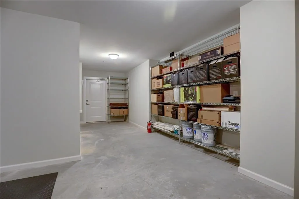 6719 Cadence Boulevard Unit 33, Sandy Springs, Georgia 30328, 1 Bedroom Bedrooms, ,2 BathroomsBathrooms,Residential,Sold,6719 Cadence Boulevard Unit 33,6817676