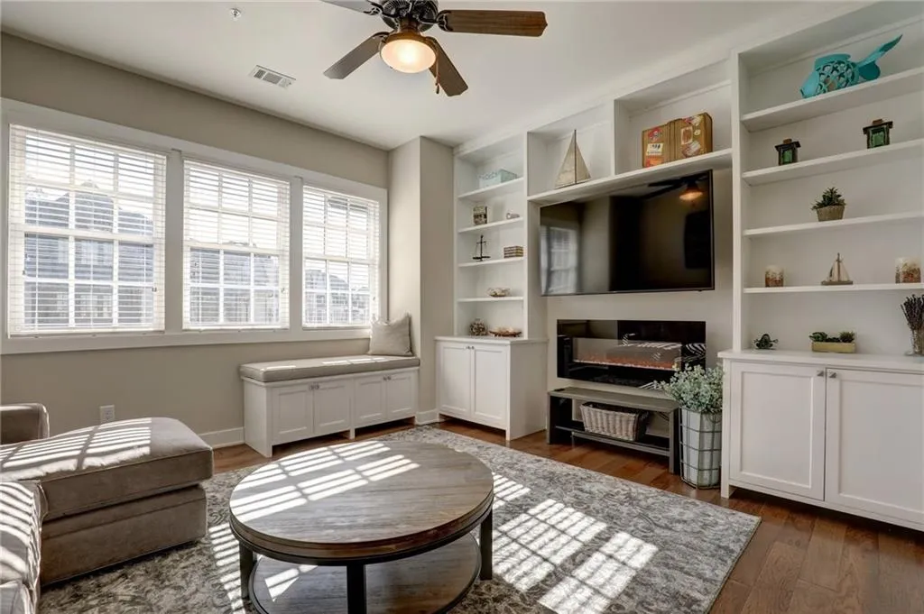 6719 Cadence Boulevard Unit 33, Sandy Springs, Georgia 30328, 1 Bedroom Bedrooms, ,2 BathroomsBathrooms,Residential,Sold,6719 Cadence Boulevard Unit 33,6817676