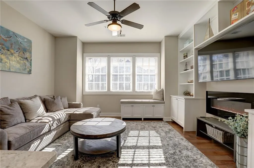 6719 Cadence Boulevard Unit 33, Sandy Springs, Georgia 30328, 1 Bedroom Bedrooms, ,2 BathroomsBathrooms,Residential,Sold,6719 Cadence Boulevard Unit 33,6817676