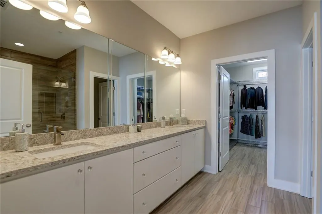 6719 Cadence Boulevard Unit 33, Sandy Springs, Georgia 30328, 1 Bedroom Bedrooms, ,2 BathroomsBathrooms,Residential,Sold,6719 Cadence Boulevard Unit 33,6817676