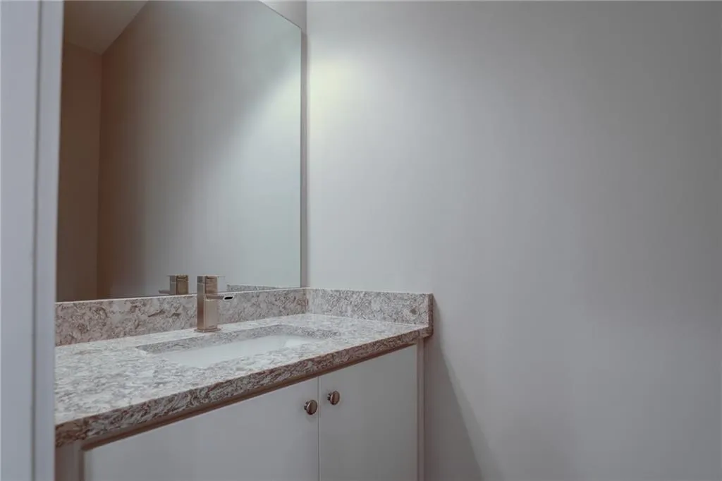 6719 Cadence Boulevard Unit 33, Sandy Springs, Georgia 30328, 1 Bedroom Bedrooms, ,2 BathroomsBathrooms,Residential,Sold,6719 Cadence Boulevard Unit 33,6817676