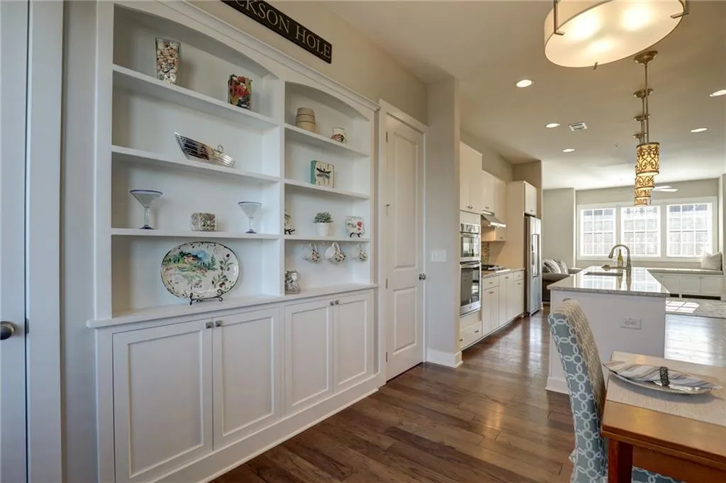 6719 Cadence Boulevard Unit 33, Sandy Springs, Georgia 30328, 1 Bedroom Bedrooms, ,2 BathroomsBathrooms,Residential,Sold,6719 Cadence Boulevard Unit 33,6817676