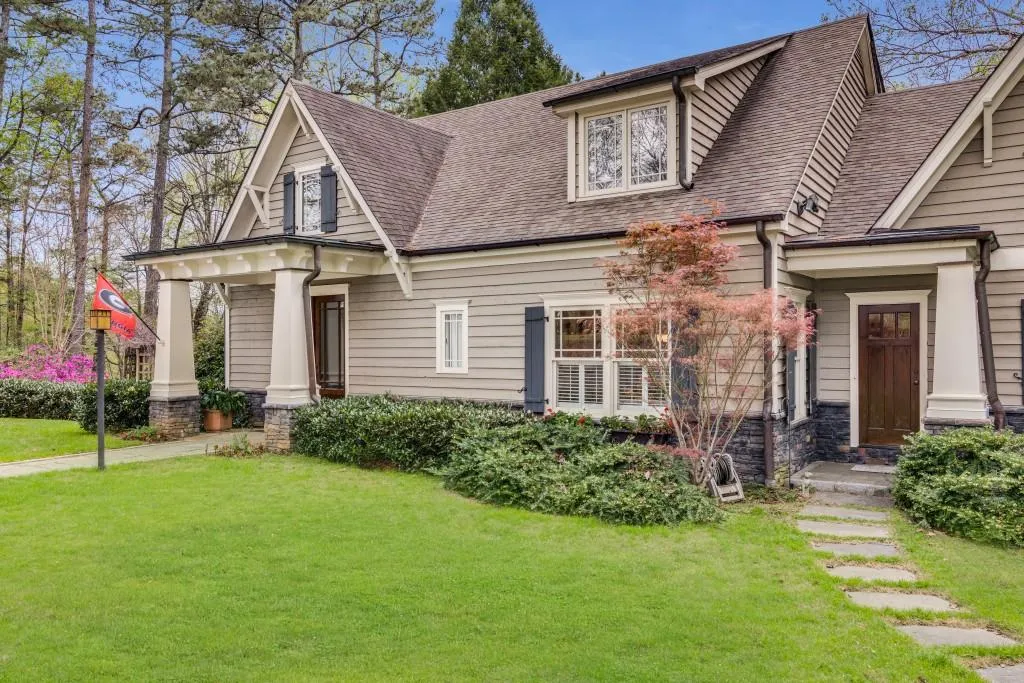 1355 Indian Trail Nw, Sandy Springs, Georgia 30327, 4 Bedrooms Bedrooms, ,4 BathroomsBathrooms,Residential,Sold,1355 Indian Trail Nw,7162959