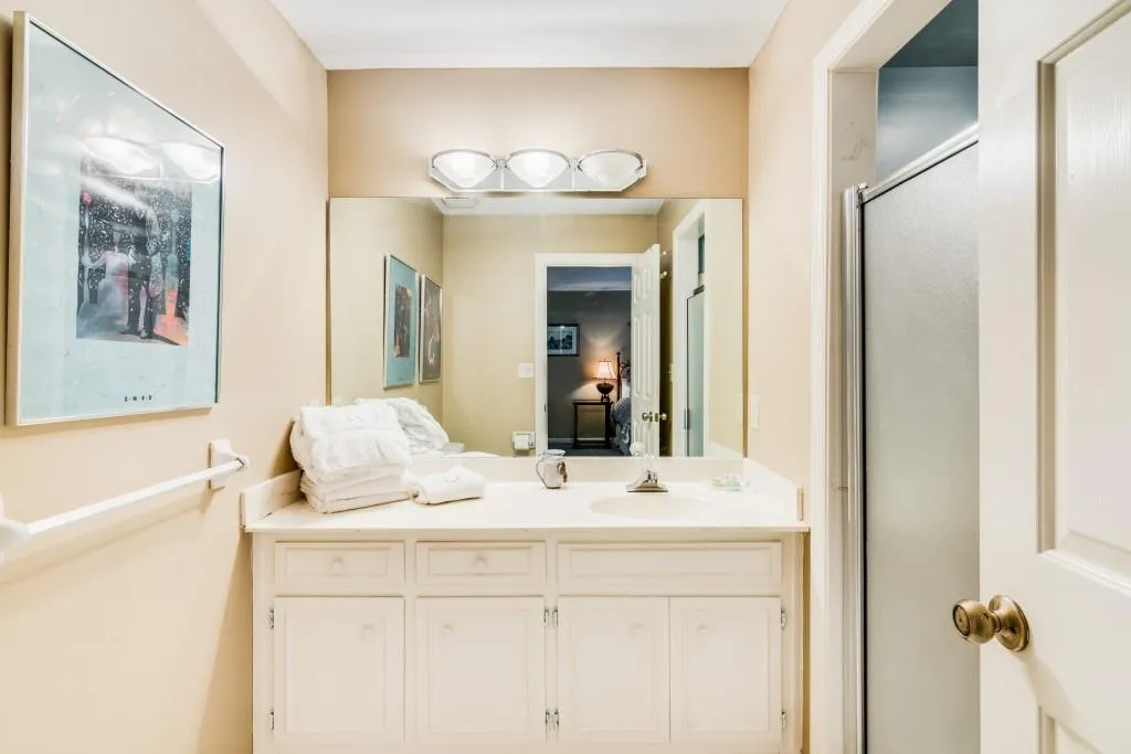 1355 Indian Trail Nw, Sandy Springs, Georgia 30327, 4 Bedrooms Bedrooms, ,4 BathroomsBathrooms,Residential,Sold,1355 Indian Trail Nw,7162959