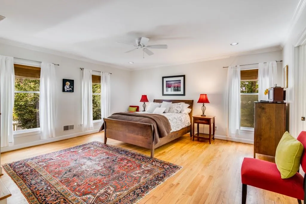 1355 Indian Trail Nw, Sandy Springs, Georgia 30327, 4 Bedrooms Bedrooms, ,4 BathroomsBathrooms,Residential,Sold,1355 Indian Trail Nw,7162959