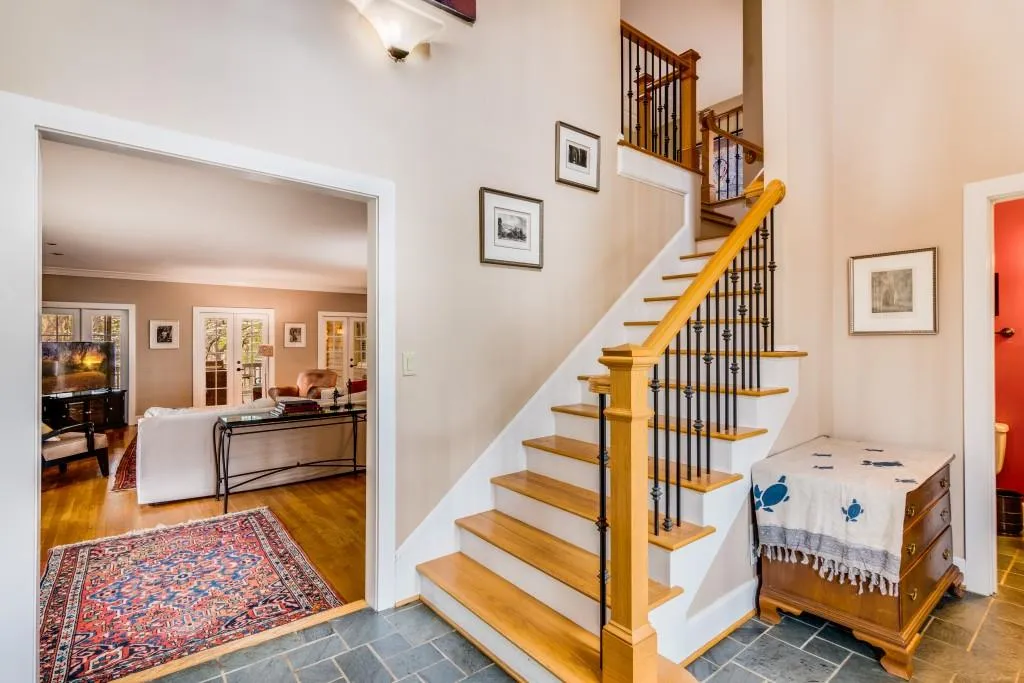 1355 Indian Trail Nw, Sandy Springs, Georgia 30327, 4 Bedrooms Bedrooms, ,4 BathroomsBathrooms,Residential,Sold,1355 Indian Trail Nw,7162959