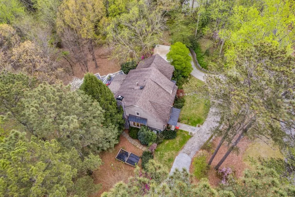 1355 Indian Trail Nw, Sandy Springs, Georgia 30327, 4 Bedrooms Bedrooms, ,4 BathroomsBathrooms,Residential,Sold,1355 Indian Trail Nw,7162959