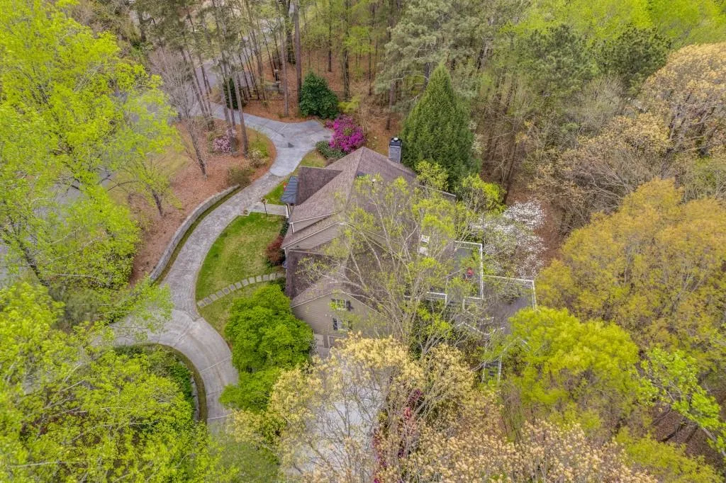 1355 Indian Trail Nw, Sandy Springs, Georgia 30327, 4 Bedrooms Bedrooms, ,4 BathroomsBathrooms,Residential,Sold,1355 Indian Trail Nw,7162959