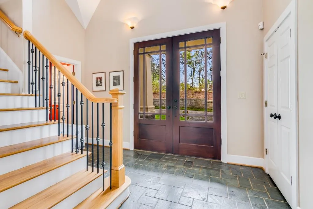 1355 Indian Trail Nw, Sandy Springs, Georgia 30327, 4 Bedrooms Bedrooms, ,4 BathroomsBathrooms,Residential,Sold,1355 Indian Trail Nw,7162959