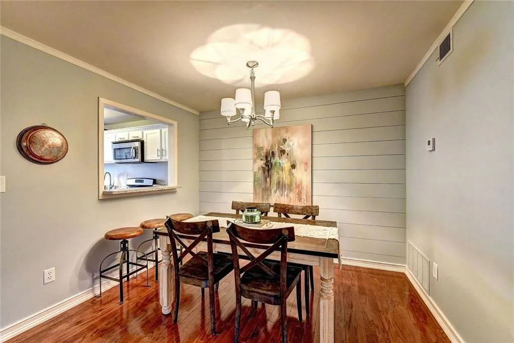 308 Woodcliff Drive Unit 308, Sandy Springs, Georgia 30350, 1 Bedroom Bedrooms, ,1 BathroomBathrooms,Residential,Sold,308 Woodcliff Drive Unit 308,6104585
