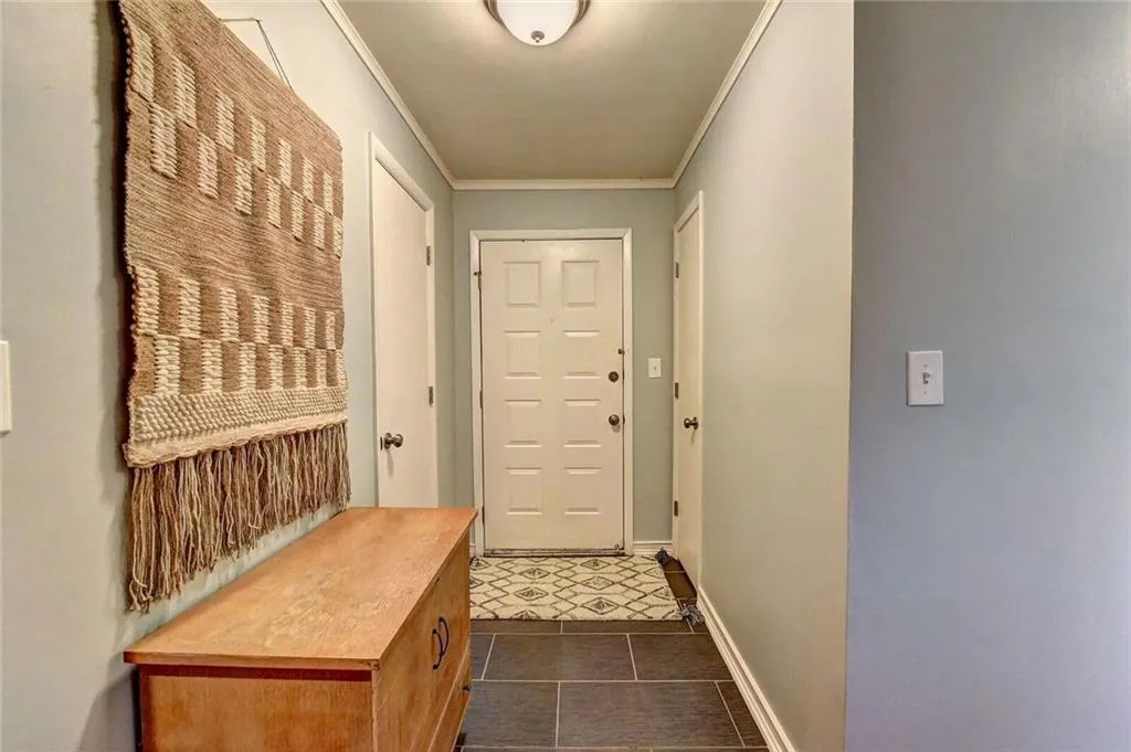 308 Woodcliff Drive Unit 308, Sandy Springs, Georgia 30350, 1 Bedroom Bedrooms, ,1 BathroomBathrooms,Residential,Sold,308 Woodcliff Drive Unit 308,6104585
