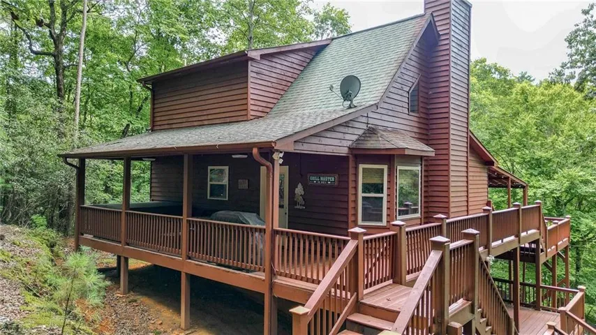 1122 Beaver Lake Drive, Ellijay, Georgia 30540