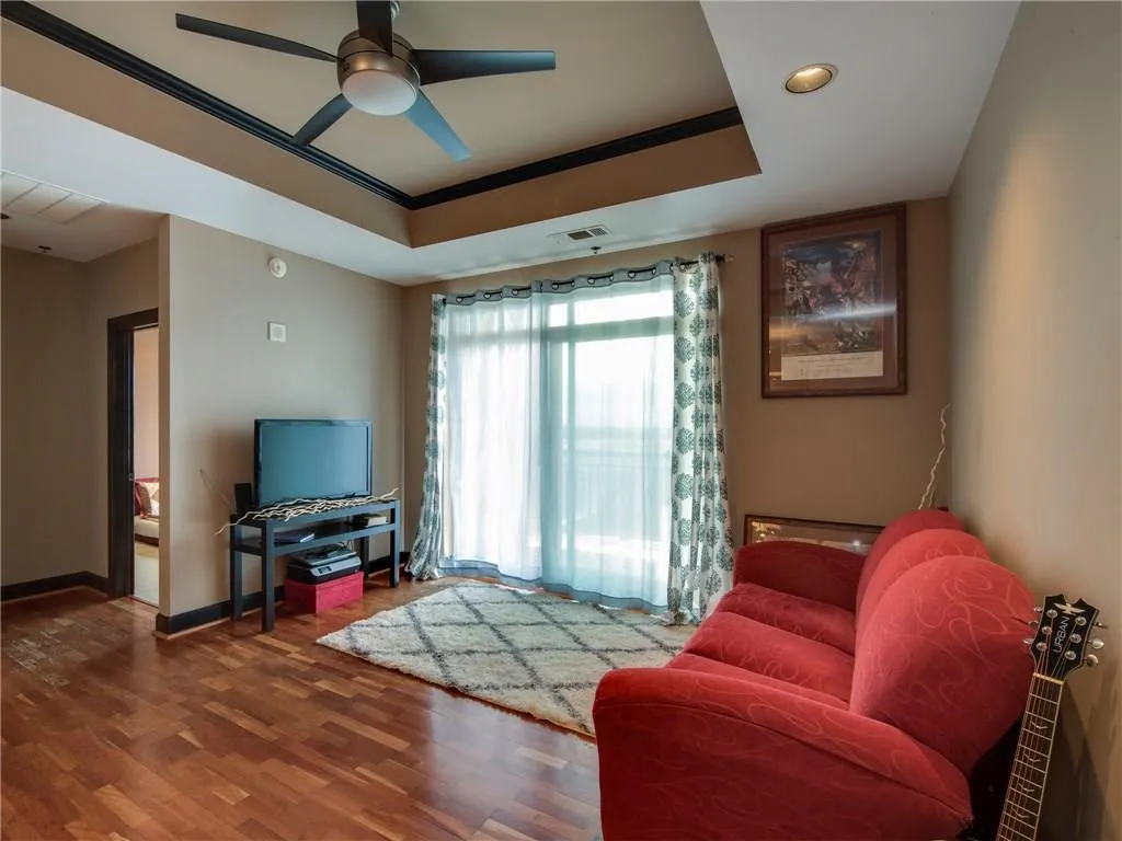 325 E Paces Ferry Road Unit 906, Atlanta, Georgia 30305, 1 Bedroom Bedrooms, ,1 BathroomBathrooms,Residential,Sold,325 E Paces Ferry Road Unit 906,5882069