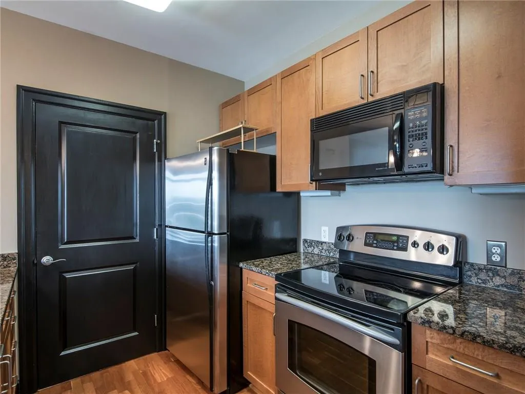 325 E Paces Ferry Road Unit 906, Atlanta, Georgia 30305, 1 Bedroom Bedrooms, ,1 BathroomBathrooms,Residential,Sold,325 E Paces Ferry Road Unit 906,5882069