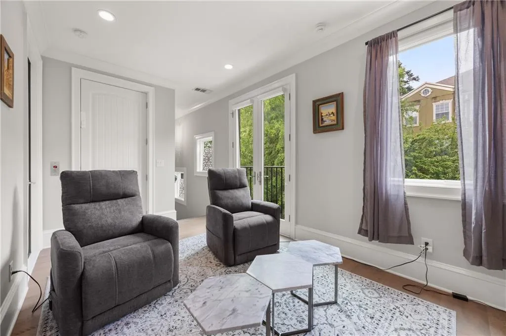 717 Lenox Lane, Atlanta, Georgia 30324, 4 Bedrooms Bedrooms, ,4 BathroomsBathrooms,Residential,For Sale,717 Lenox Lane,7598475