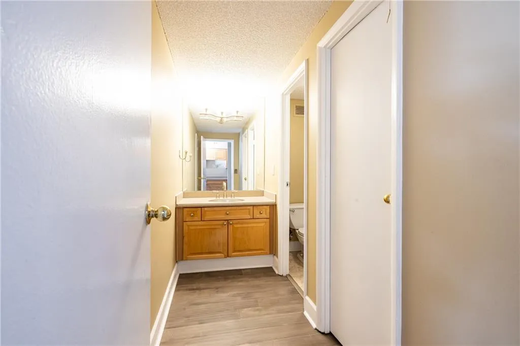 2479 Peachtree Road Ne Unit 1010, Atlanta, Georgia 30305, 1 Bedroom Bedrooms, 0 ,1 BathroomBathrooms,Residential,For Sale,2479 Peachtree Road Ne Unit 1010,7755131