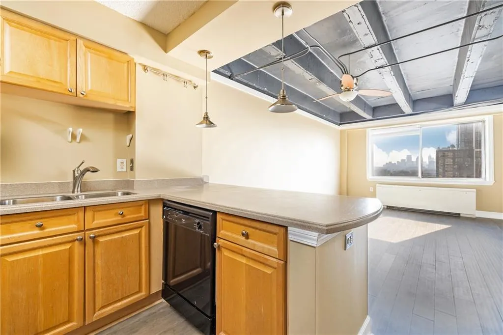 2479 Peachtree Road Ne Unit 1010, Atlanta, Georgia 30305, 1 Bedroom Bedrooms, 0 ,1 BathroomBathrooms,Residential,For Sale,2479 Peachtree Road Ne Unit 1010,7755131